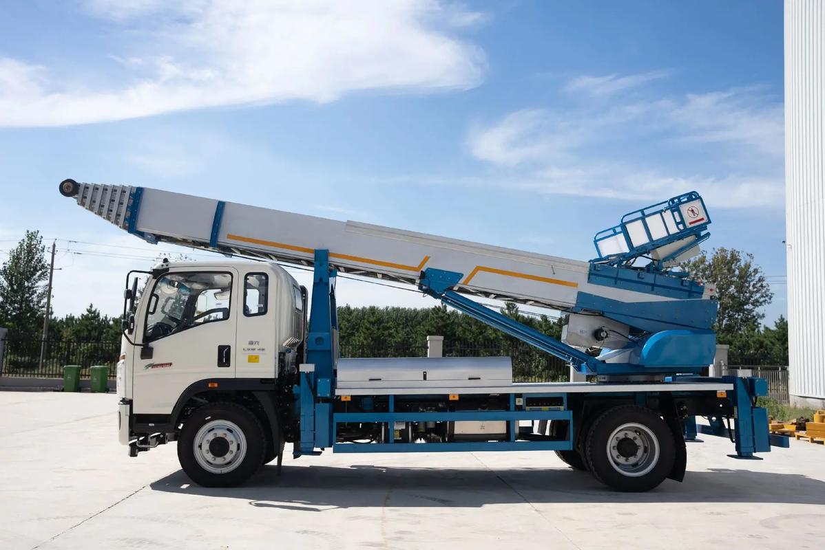 唐县云梯上料车租赁费用